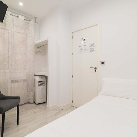 Hostal Foster Madri Exterior foto